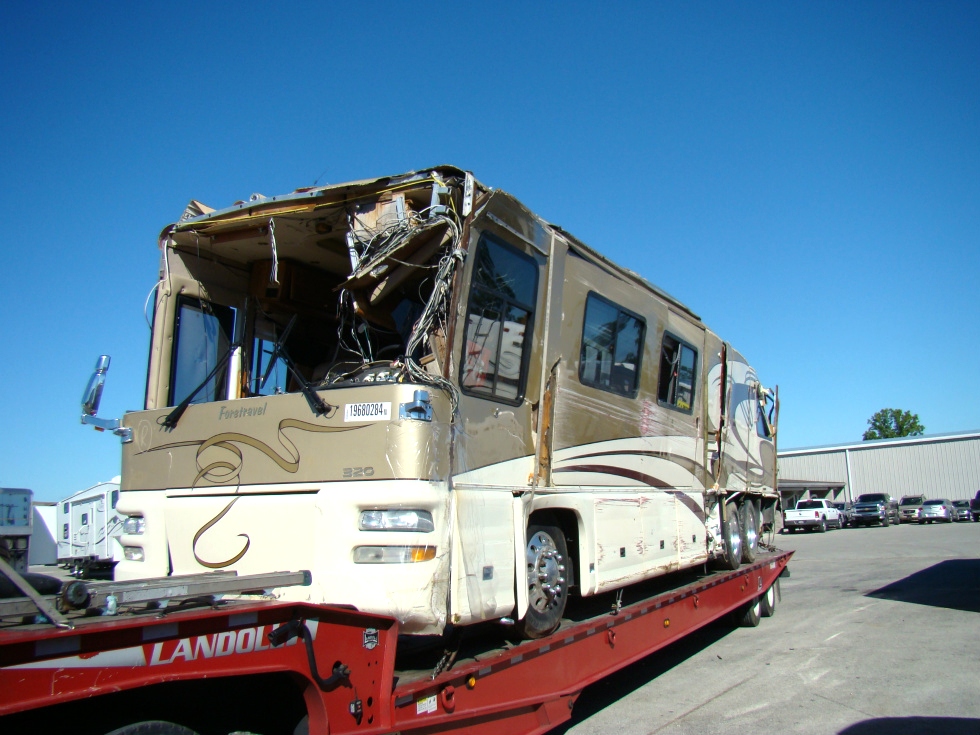 2002 FORETRAVEL U320 PARTS DEALER VISONE RV SALVAGE  RV Exterior Body Panels 